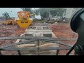 transportando carga de churrasqueira no Barro com a New Holland L320