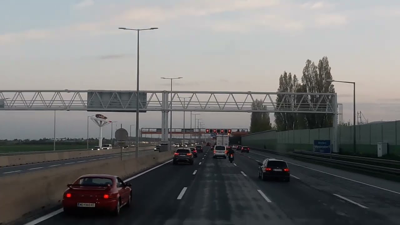 Check out this footage of Vienna from trucker's perspective - A23 Vienna, Austria
