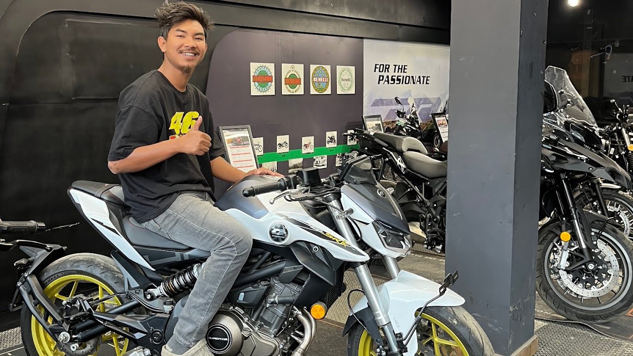 SRK 400 | Двухцилиндровый двигатель без обтекателей, 41 л.с. 🚀