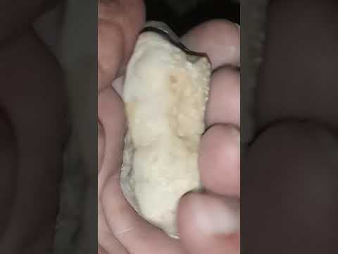 اقدم اليكم حجر النيزك المهره النادر للبيع للتواصل على الخاص 