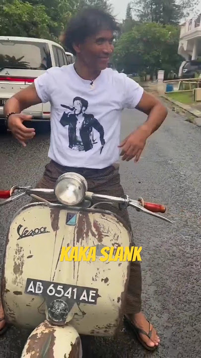 Kaka Slank #vespa #antik #storywa #vespamatic #vintage #vespalovers #unik #slank #vespaindonesia