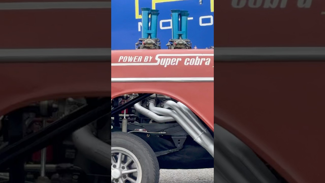 When this ’57 Chevy Gasser rolls in… all eyes on it 👀🚗💨 