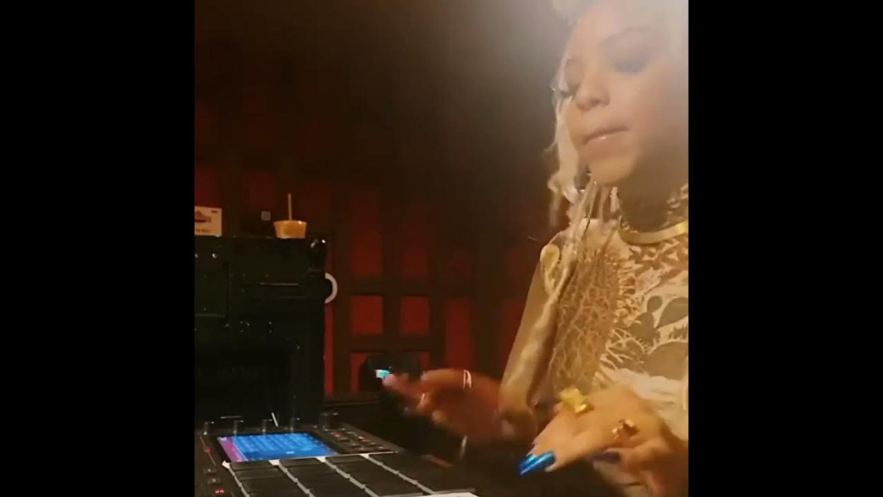 Chloe Bailey In Studio Making a Beat On The Spot (Part 2