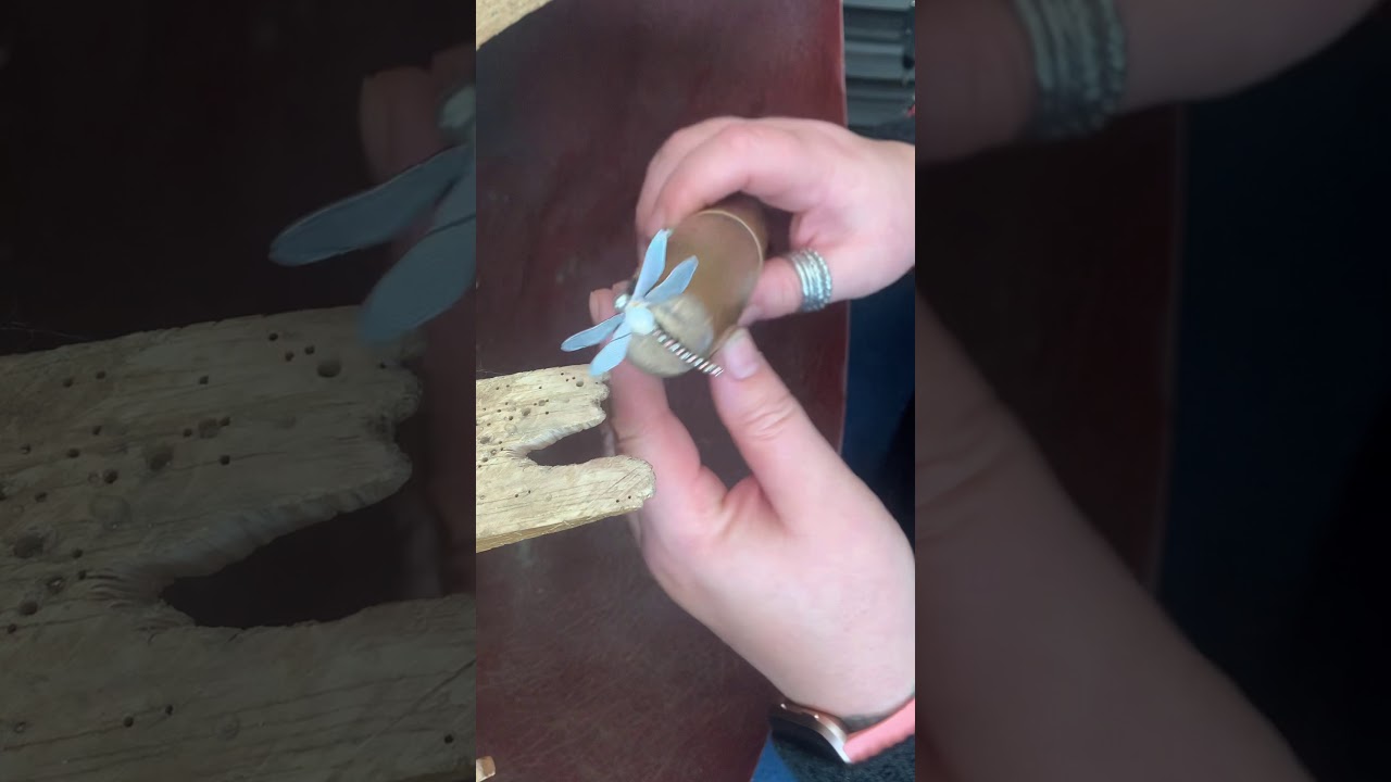 Setting an Amber cabochon