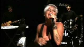 P!nk - 'So What' (Live on Max) chords