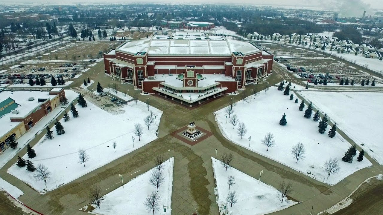 ralph engelstad arena tour