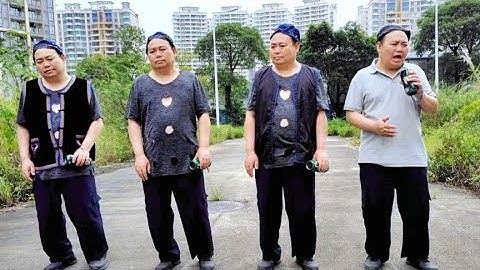 在这个现实时代 要爱情就要有钱财 人穷衣服破 说啥都是错