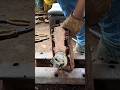 bronce que tiene una corredera de puerta #taller #scraper #shortsfeed #diy