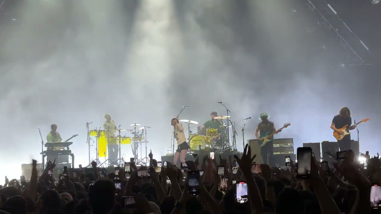 Paramore - You First - 4K - Santiago de Chile - Movistar Arena - 05/03/2023