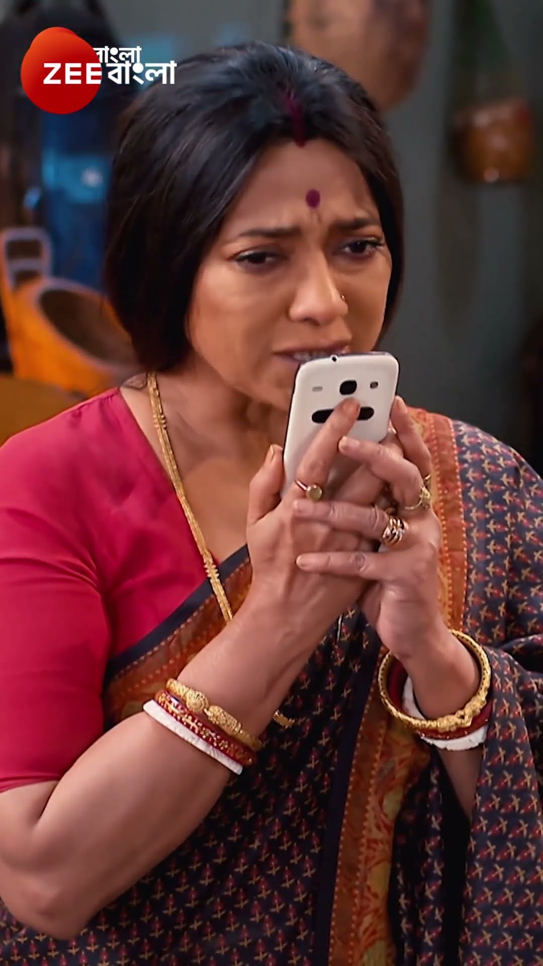#Puber Moyna #Shorts #Zee Bangla #Entertainment #Mild Violence #Romance