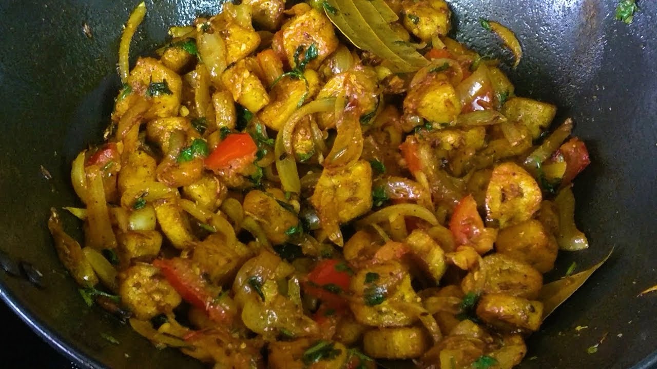 जब ये कच्चे केले की मसालेदार सब्जी खाओगे तो उँगलियाँ चाटते रह जाओगे - Raw Banana Spicy Recipe | Deepti Tyagi Recipes