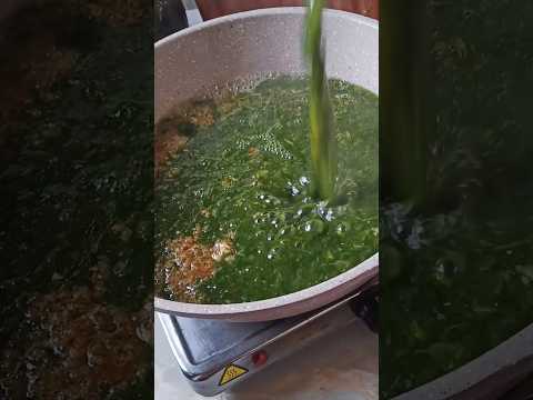 طريقة الملوخية الأصلية بطريقة الست المصرية مش حتبطلي تعملي الطريقة دي لايك اشتراك فولو طريقة