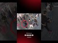 Brutal agresión a un guardia de seguridad en Transmilenio ⚠️