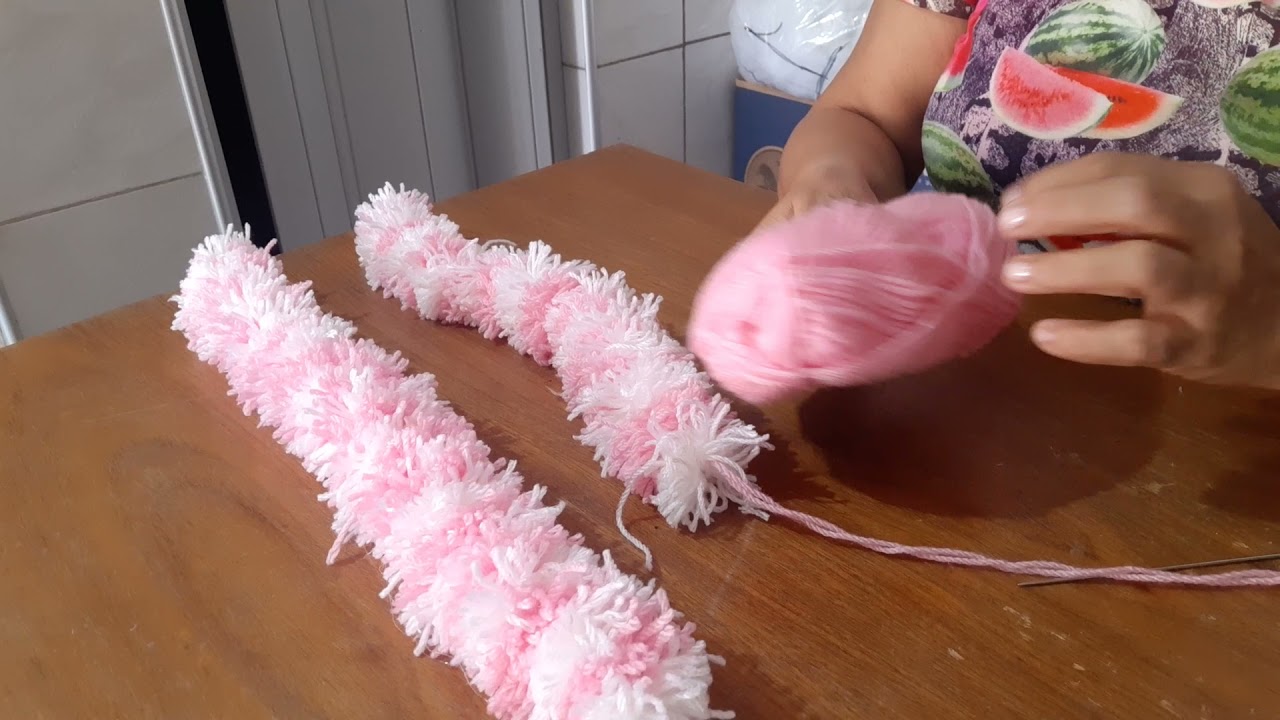 bonequinha toda feita de lã muito linda ❤️❤️