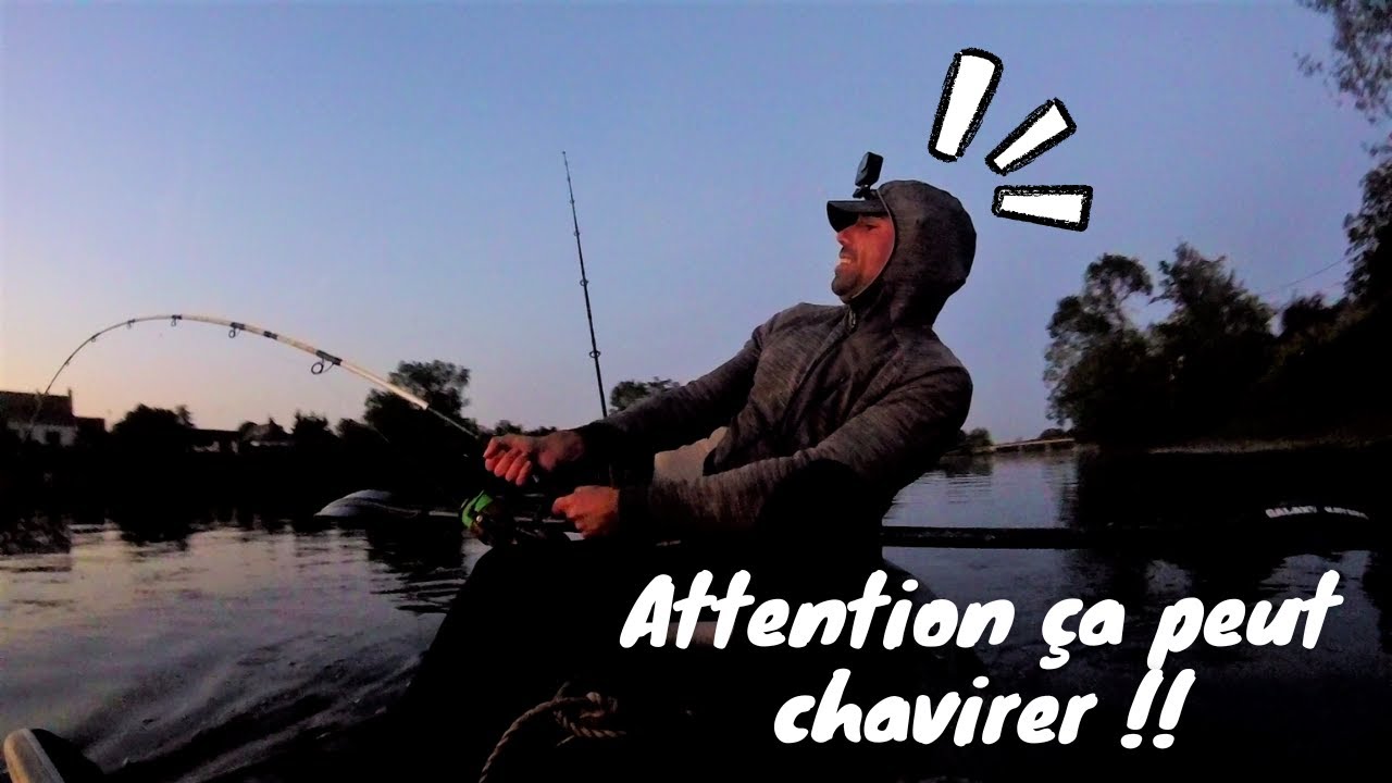 ATTENTION AU RENVERSEMENT ! ATTAQUES DE SILURES EN DERIVE AU BOUCHON !