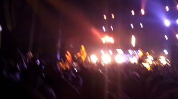 Example - Close Enemies (The O2, Dublin)