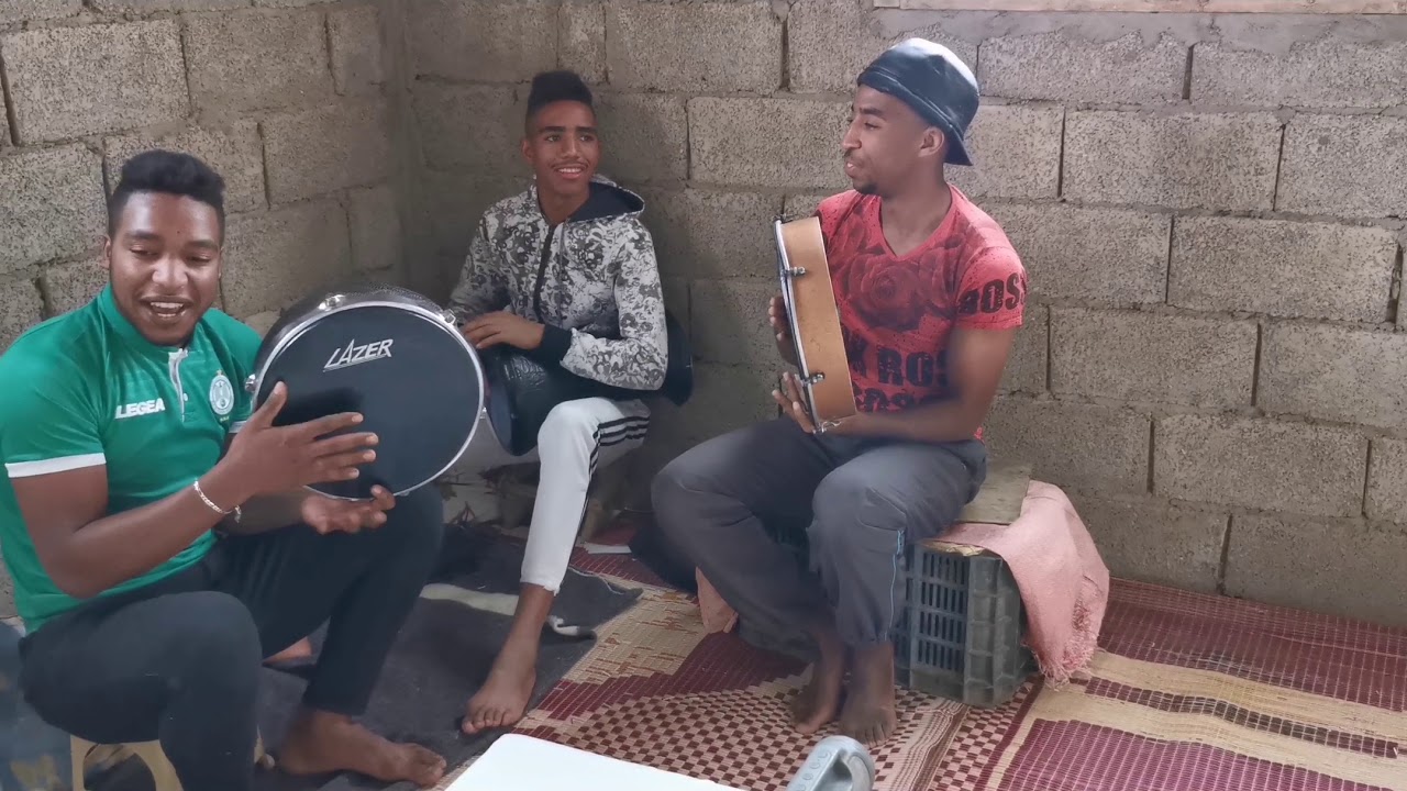 مجموعة التقتقات تاديغوست