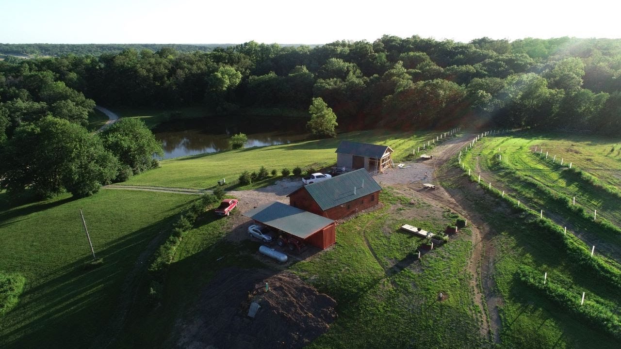 Whitetail Paradise & Cabin in IOWA FOR SALE!