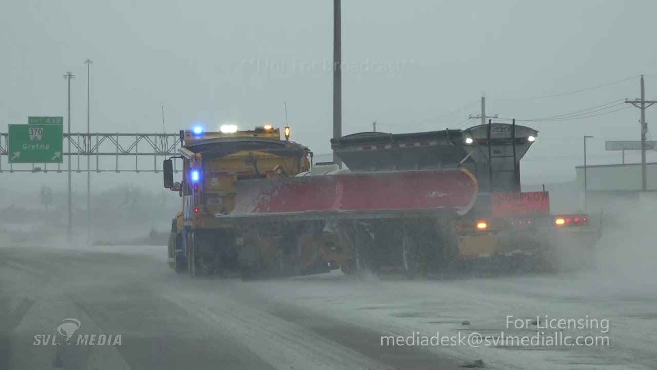 Gretna, Nebraska Whiteout Conditions/Cars and Trucks Spunout