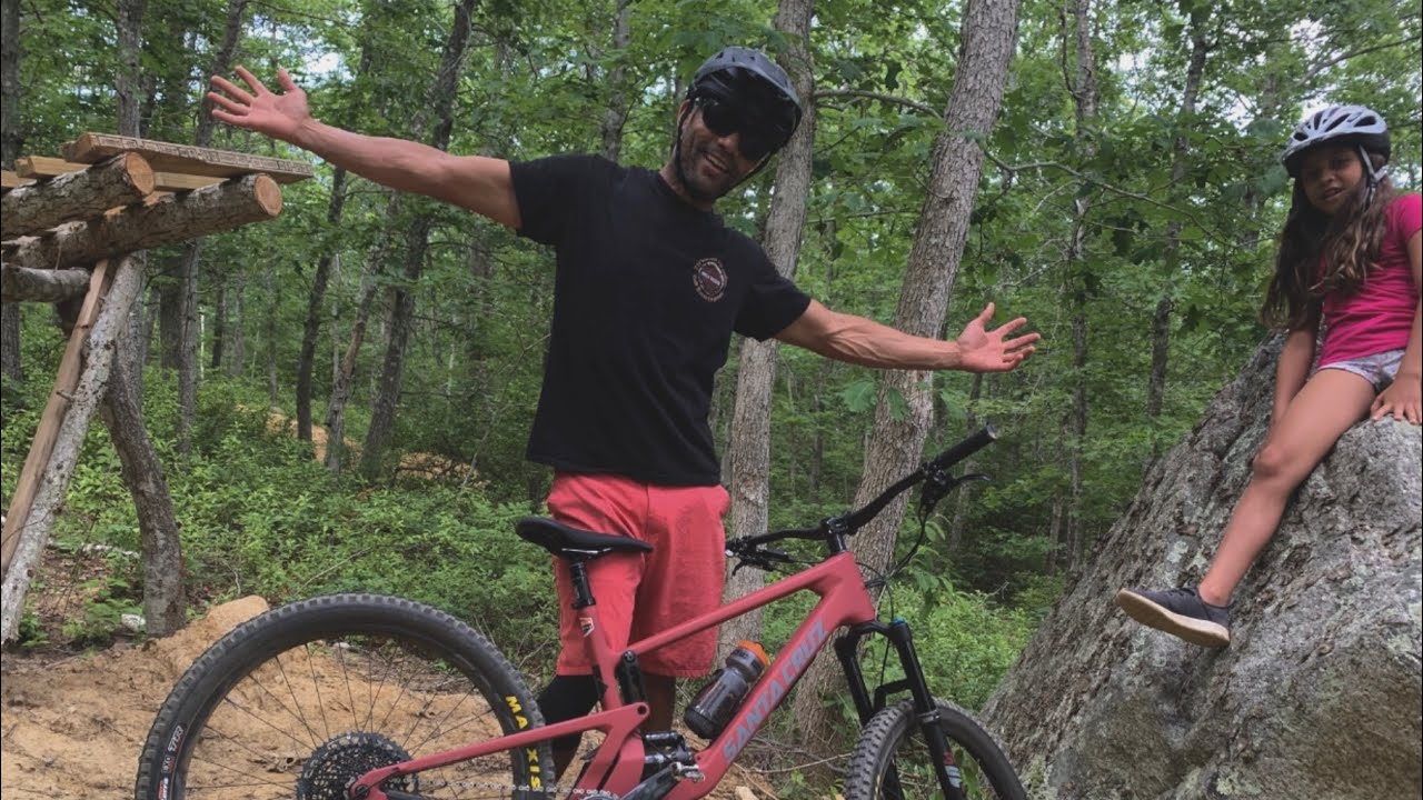 Overcoming my fear of wood and rock features | 2021 Santa Cruz 5010