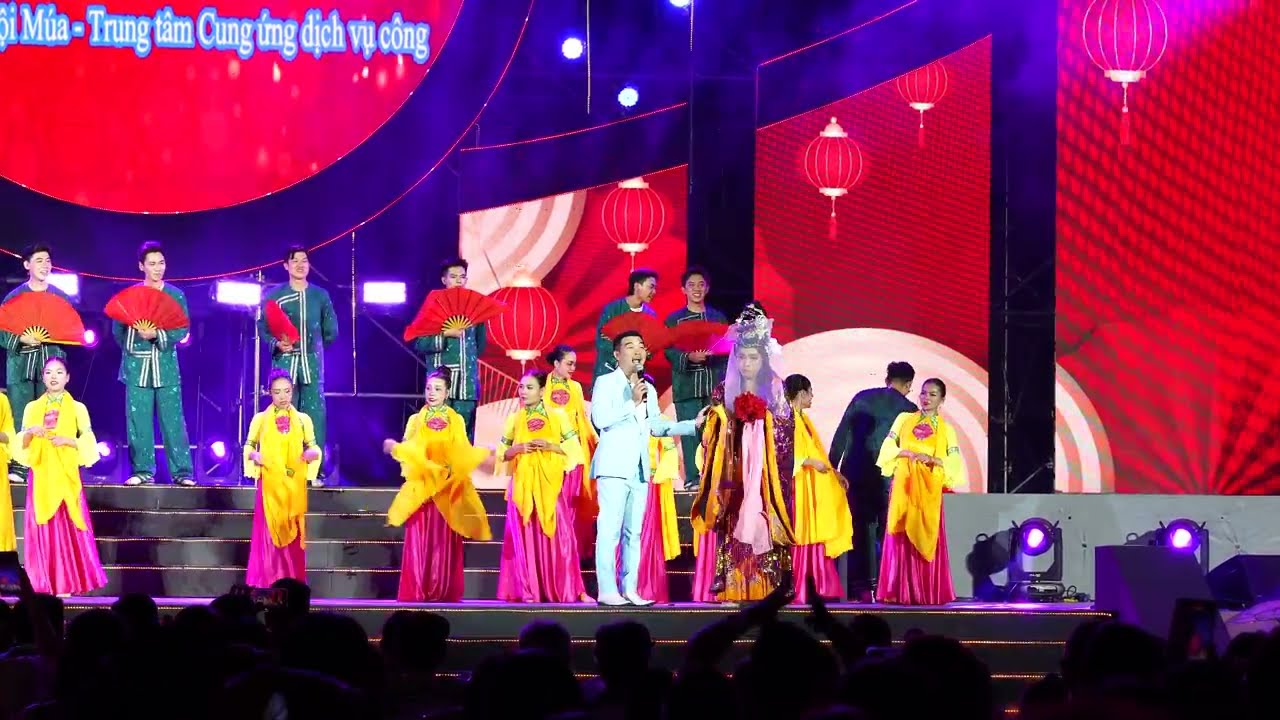 Gieo Tú cầu trúng 2 anh Tây - Tết nguyên tiêu 2026