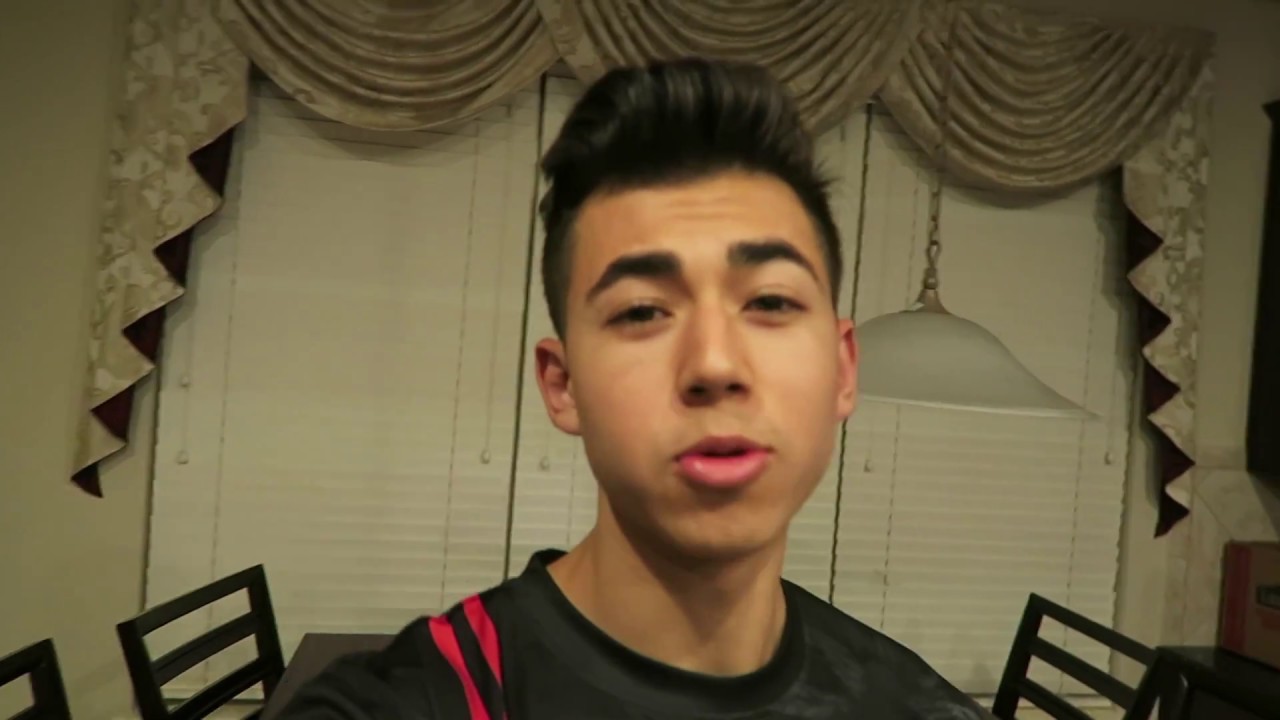 FIRST DAY AT THE FAZE PRO HOUSE!