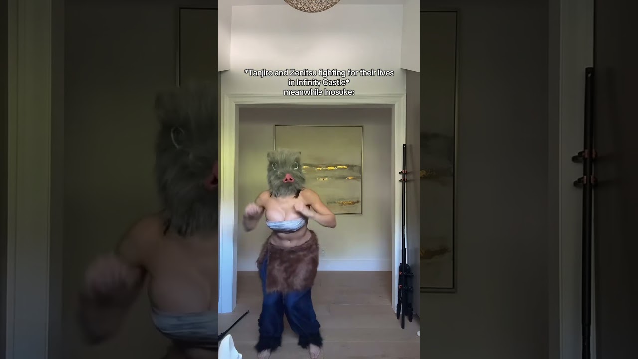 “WHERE’S INOSUKE?!” #infinitycastle #demonslayer #inosuke #cosplay #weeb #gymgirl