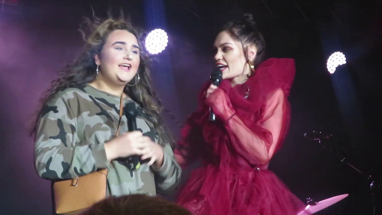 JESSIE J brings fan onstage dublin national stadium dec 2018