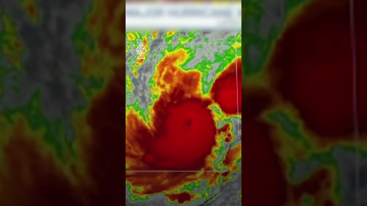 "هذا أمر مروع".. خبير أرصاد جوية يبكي على الهواء بسبب قوة إعصار ميلتون