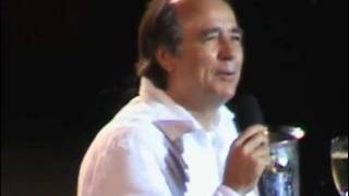 Miniatura de vídeo de "SERRAT SEÑORA , Y COMENTA LA CANCIÓN , SUBTITULADO , GREC 2005."