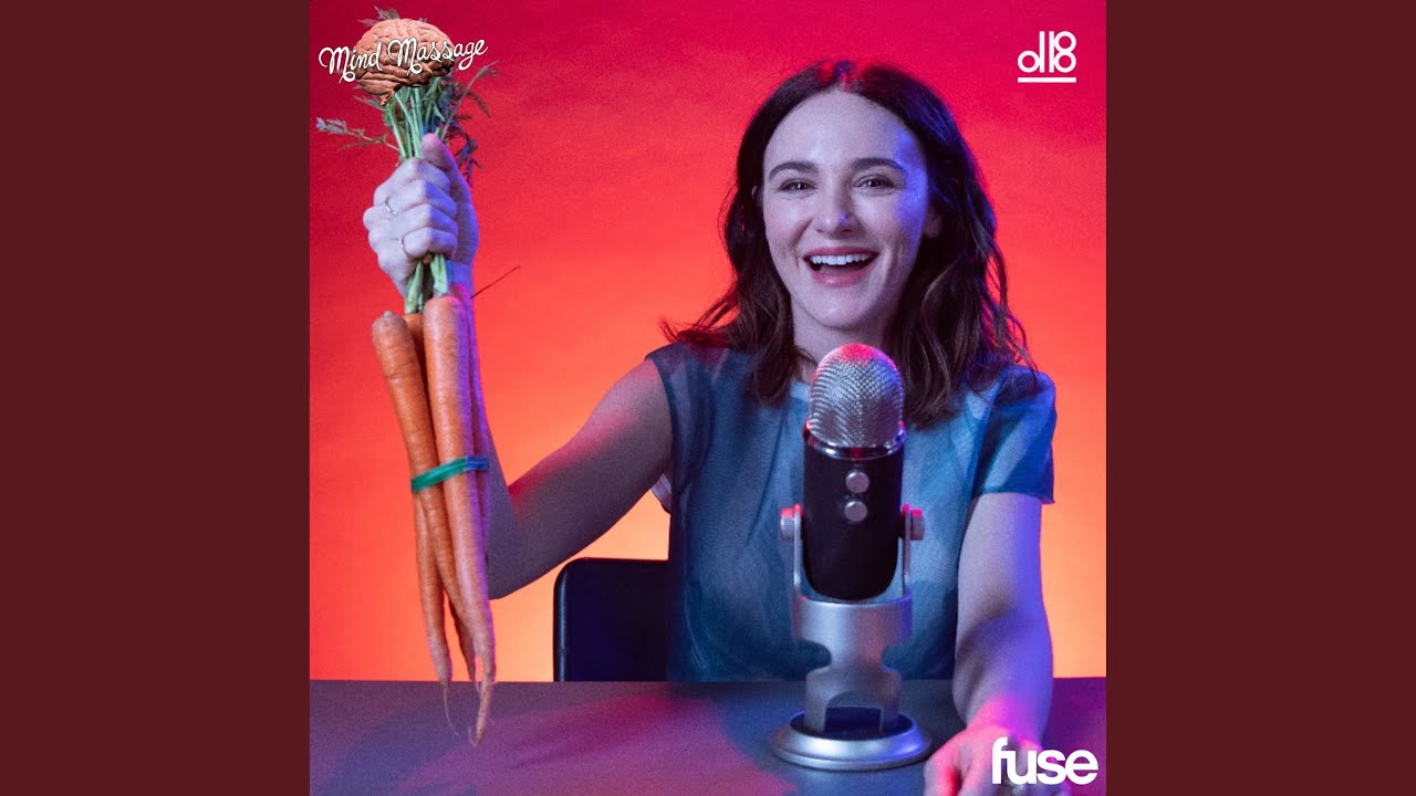 Tyner Rushing Eats Ski Queen & Apple Slices