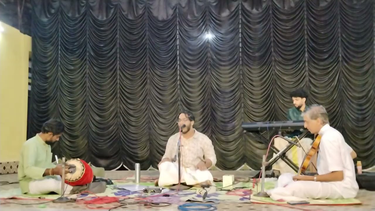 Souparnikamritha veechikal padum 