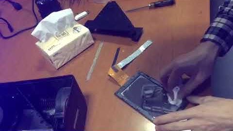 (Vivicine M18 Projector) Clean dust on LCD matrix