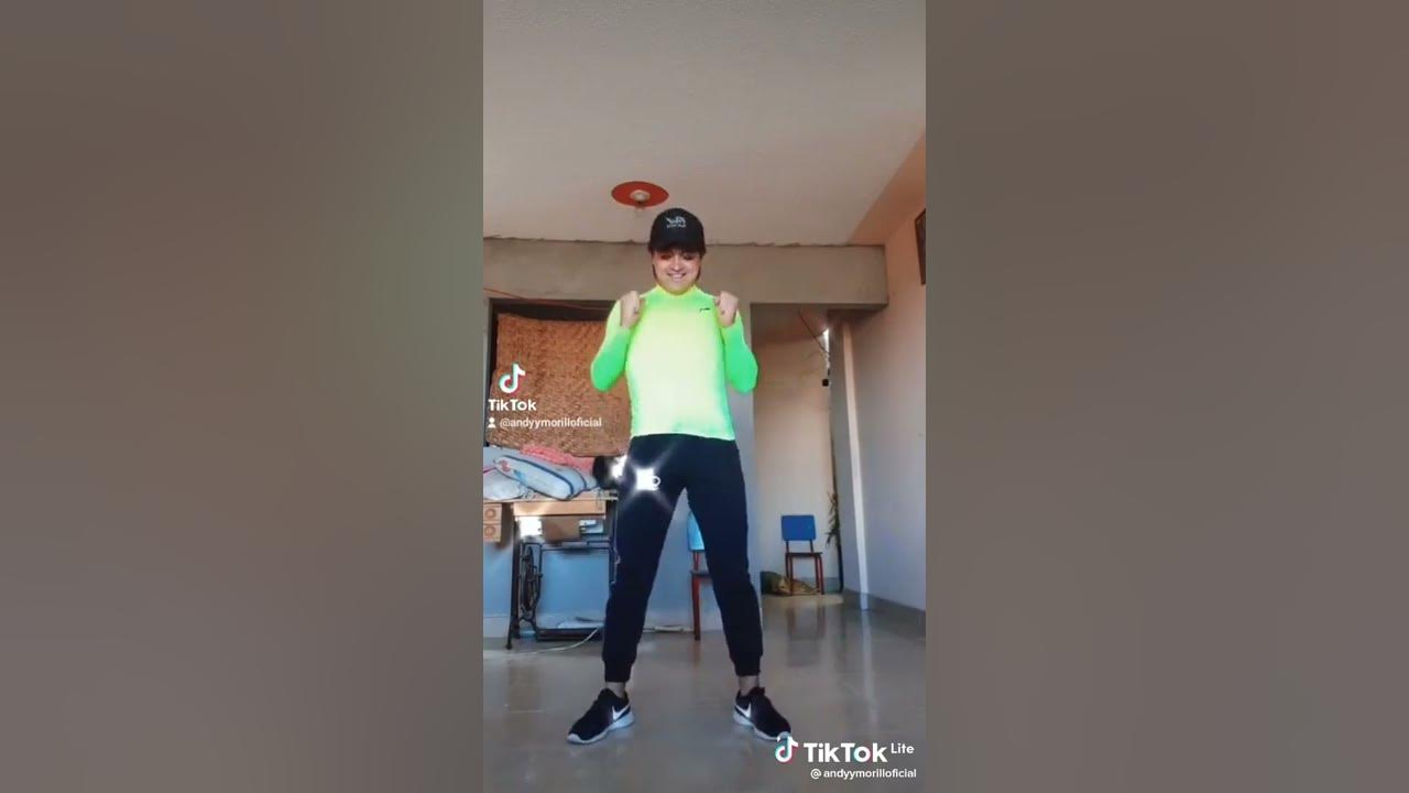 EL TRAVOLTOSO TIK TOK DANCE EL TRAVOLTOSO TIK TOK DANCE