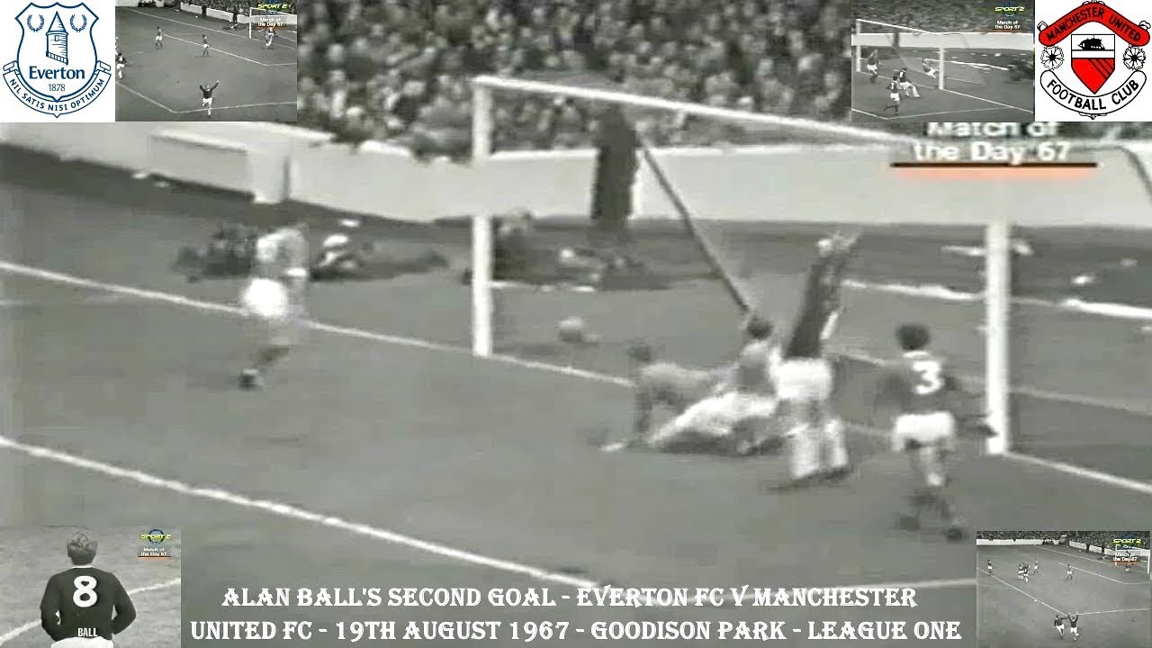 ALAN BALL SCORING SECOND GOAL–EVERTON FC V MANCHESTER UNITED FC–19TH AUGUST 1967–GOODISON PARK