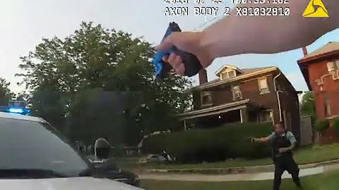 Paul O'Neal Chicago Police Shooting Bodycam Video [GRAPHIC]