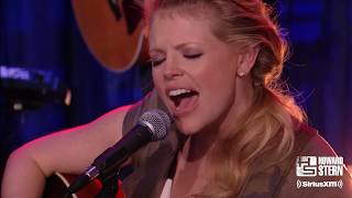 Miniatura del video "Dixie Chicks Cover “Landslide” on the Howard Stern Show (2006)"