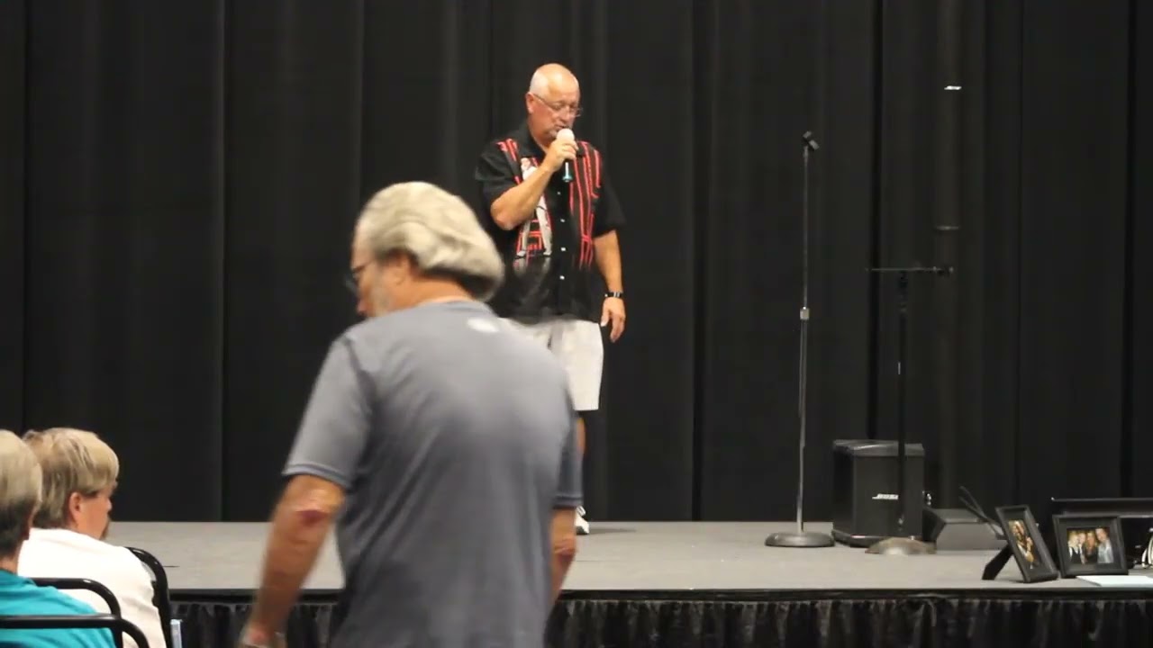 Jeff Wahlig sings Don't Elvis Week 2021 Memphis