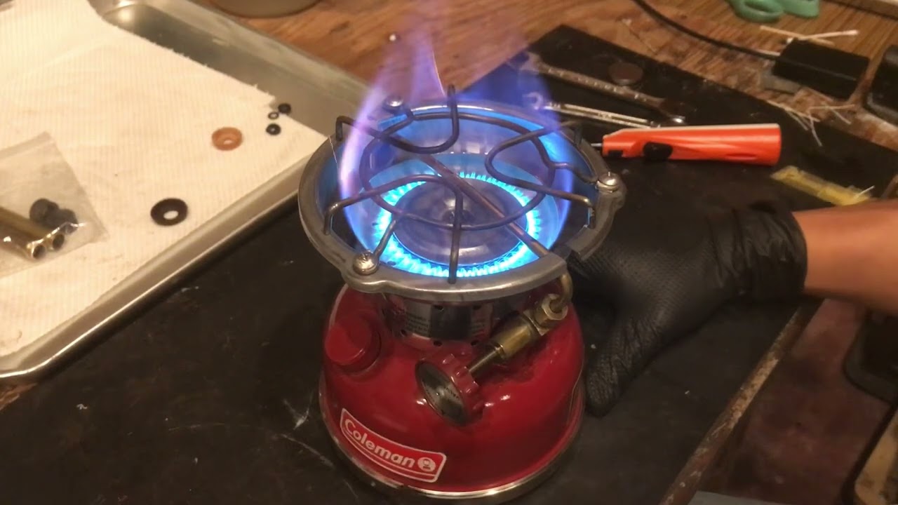 Aug.1995 Coleman 502A vintage stove Ignition 点火動画 - YouTube