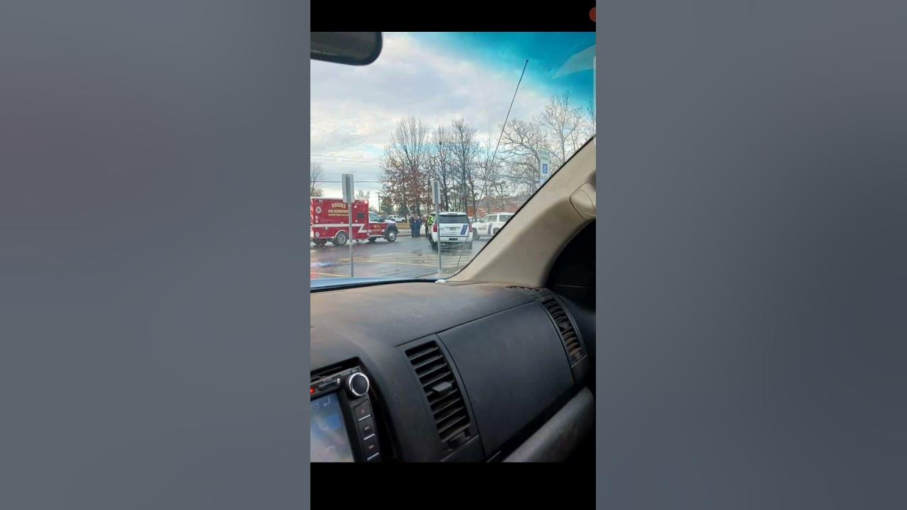 Do Rogers Arkansas Pd Not Know What Emergency Lights Are Or Do They do-rogers-arkansas-pd-not-know-what-emergency-lights-are-or-do-they