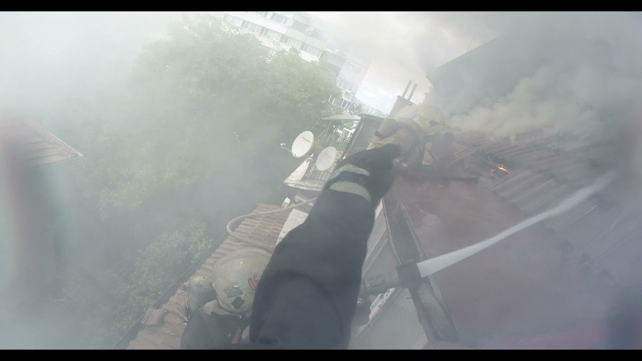 пожар на покрив, roof fire