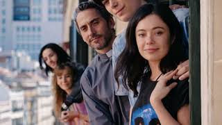 La película de Los Javis y Fernando González, director de 'Tres metros sobre el cielo', que aterr...