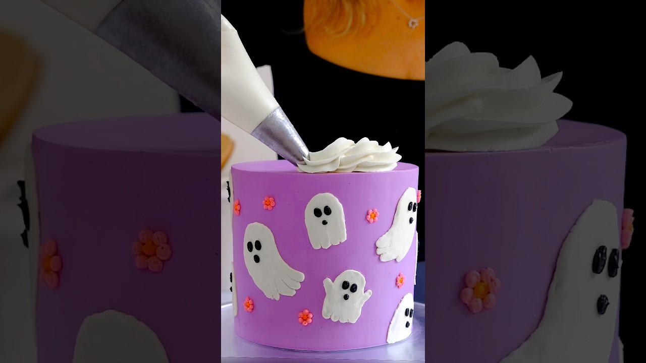 Halloween cake but make it cute and pastel 