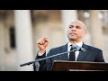 Fmr. NJ Governor Chris Christie weighs in on Cory Booker's presidential run