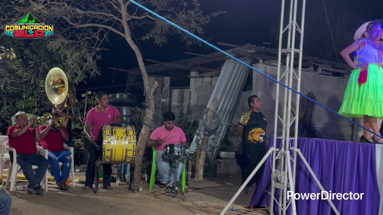 EN VIVO ZAZIL HA Y BANDA DE MI TIERRA 