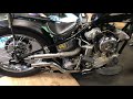 バイク屋 HANCAR の日常。。Harley-Davidson knuckleheadにバッフルを着けて音の変化を試しているが。何度も落ちちゃうインナーバッフル君。。その様に笑う髪長おじさん。。