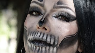 Easy skull makeup tutorial for Halloween #gothgirl #gothicfashion #altgirl #gothfashion
