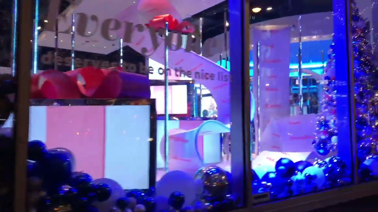 WALKING TOUR MICHIGAN AVE CHICAGO