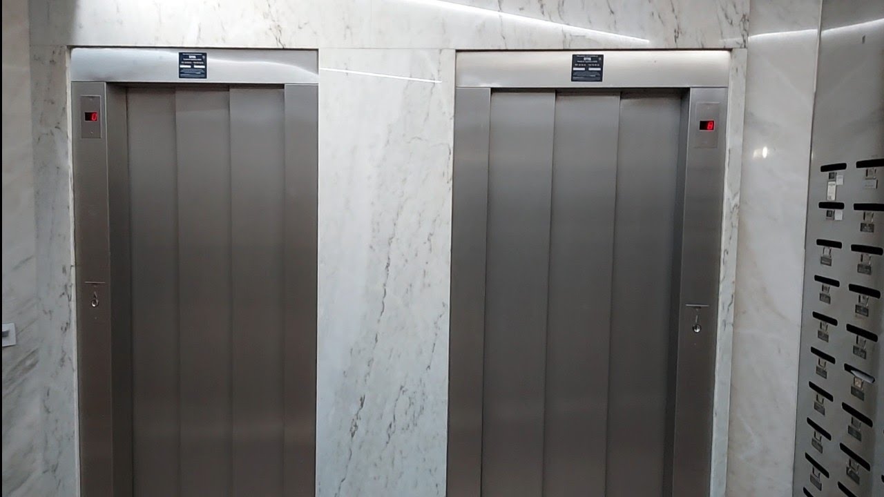 otis-elevators-in-a-1961-building-otis-otiselevator-ascensor