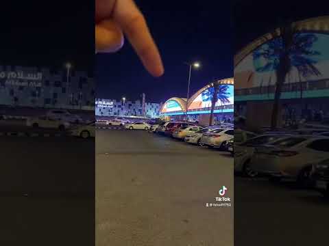 جسر يربط بين السلام مول والأندلس مول جدة
